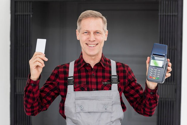 استخدام تکنسین فنی