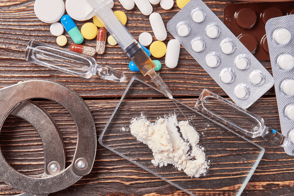 دکتر زین العابدین فرهادی؛ بهترین وکیل مواد مخدر ساری